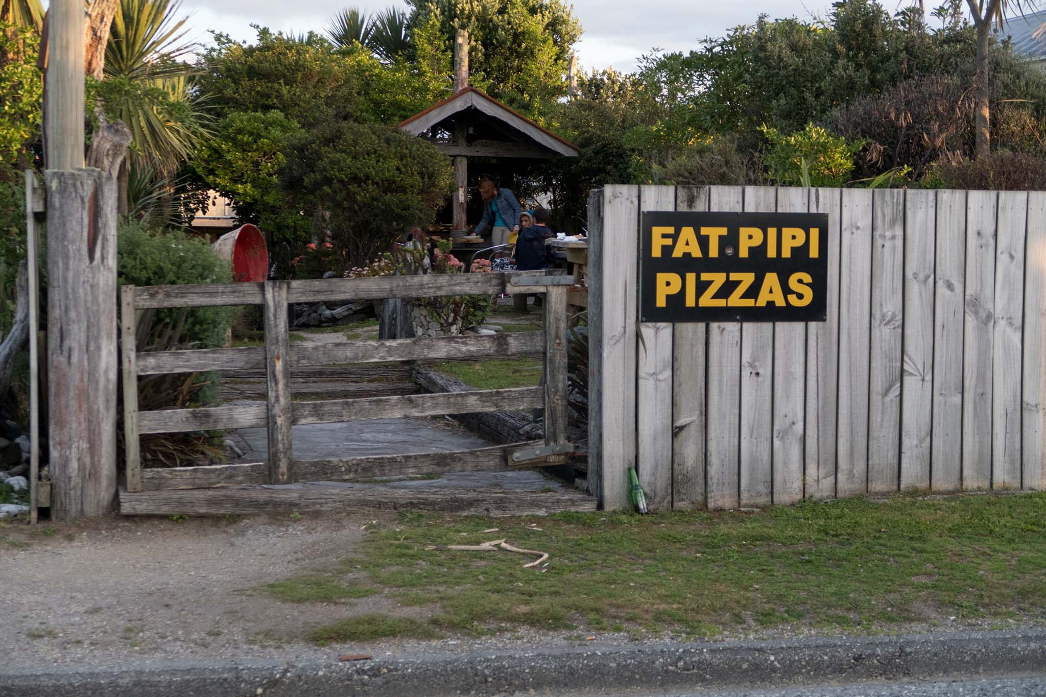 fat pipis pizza New Zealand Trip