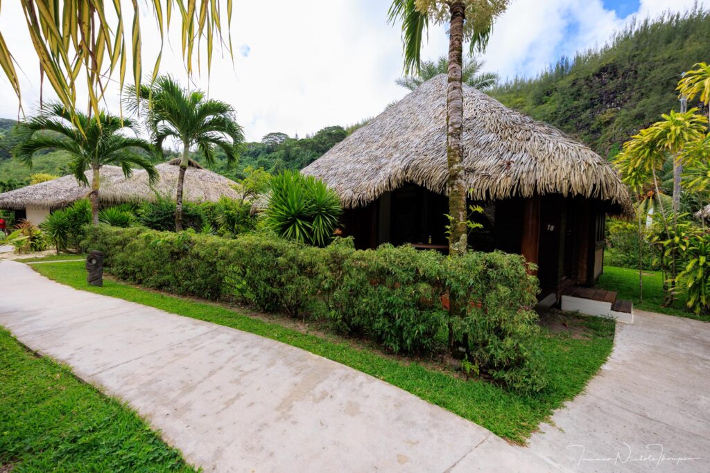 Bungalow and Le Mahana Hotel Tahiti