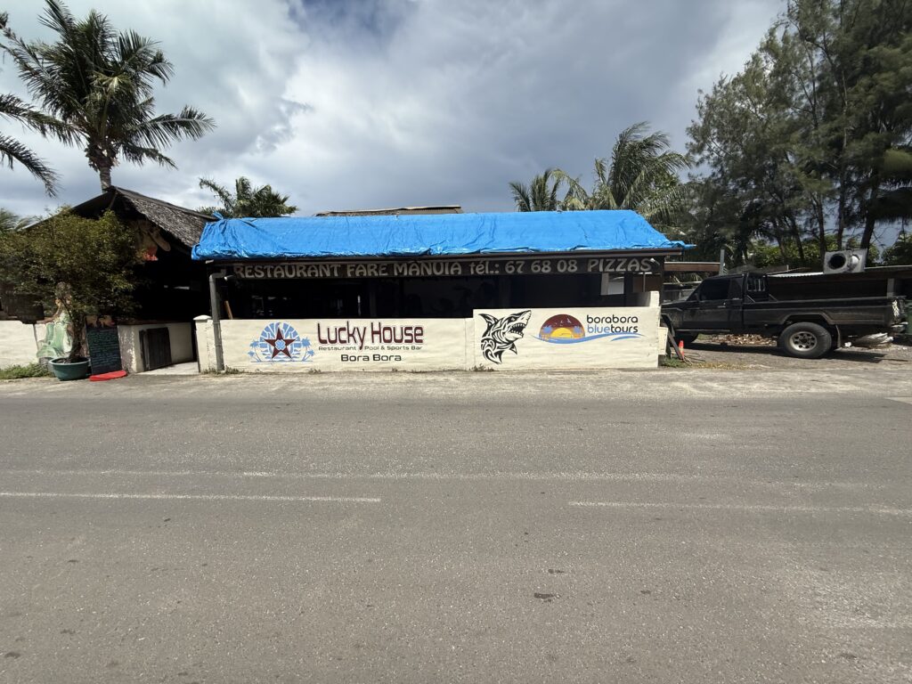 lucky house restaurant in Bora Bora