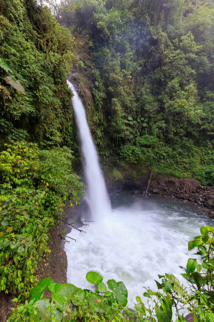 waterfall on the way to la fortuna costa rica